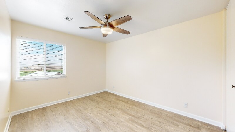 Building Photo - 407 Corona Ave