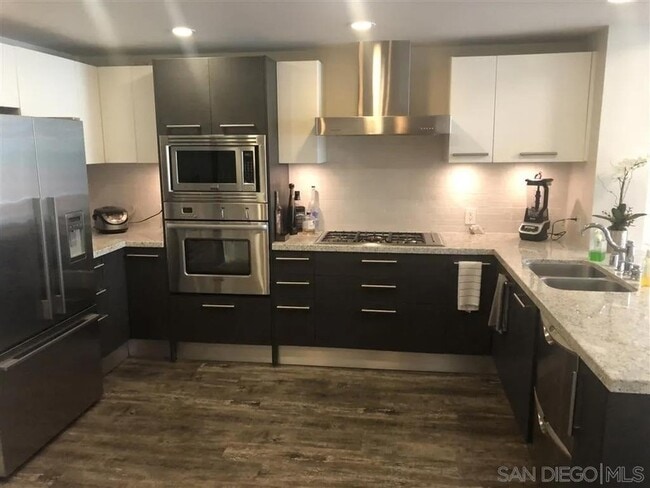 Building Photo - 1431 Pacific Hwy