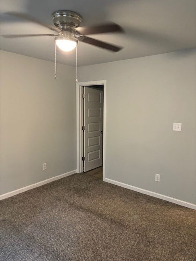 Building Photo - Beautiful 2 bedroom, 2.5 bath townhome Holly Ridge - Buckhorn Community