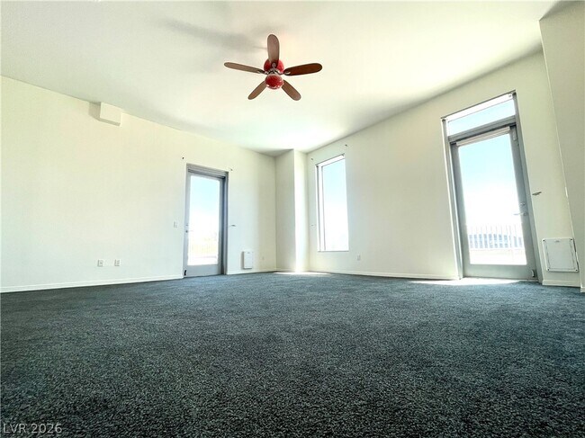 Building Photo - 360 E Desert Inn Rd