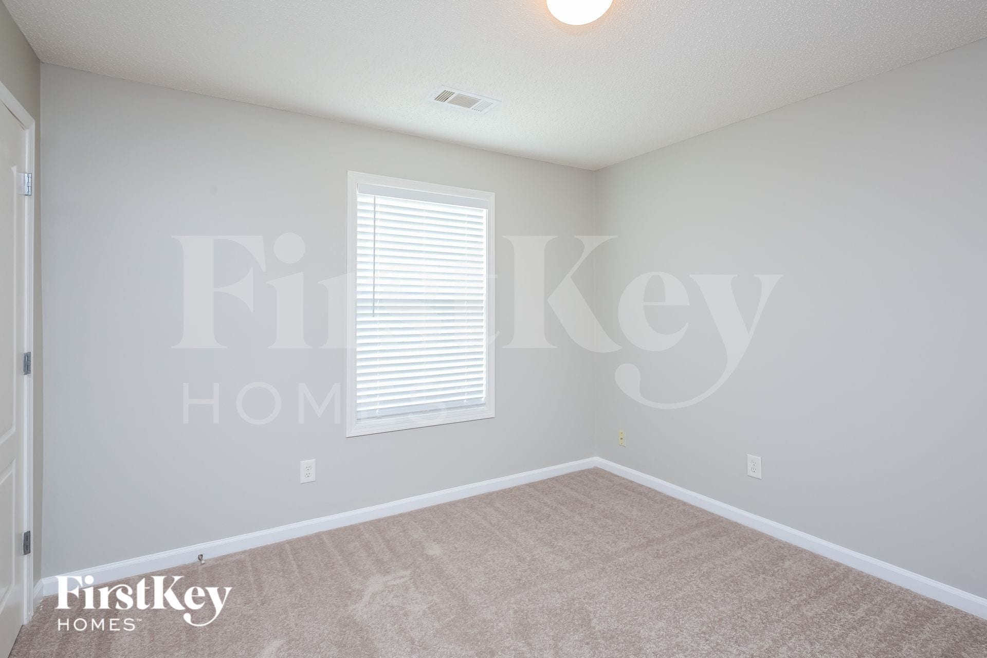 Building Photo - 833 Brandon Dr