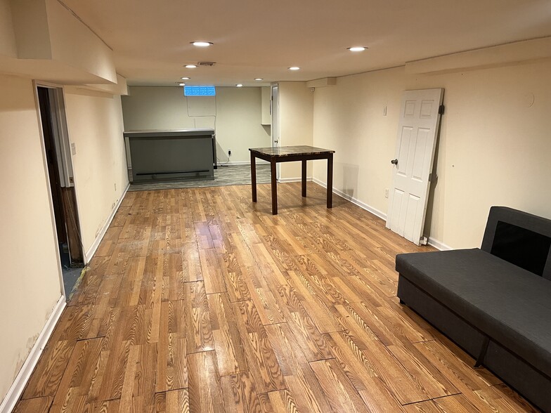 Building Photo - 3937 N 98th St