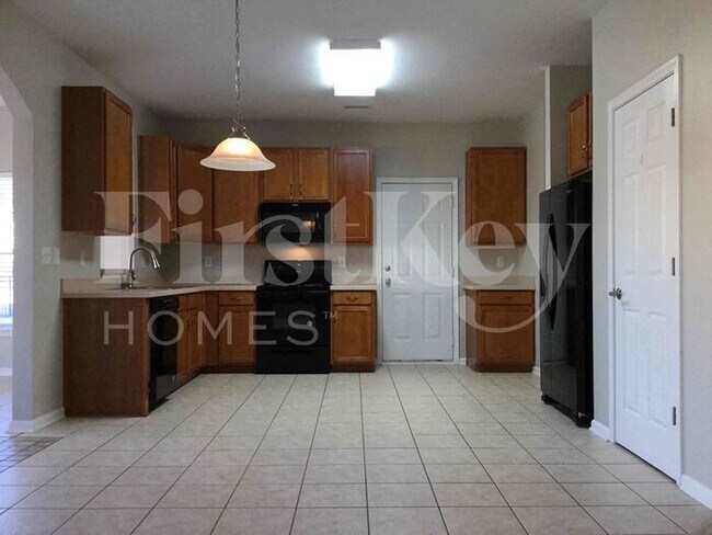 Building Photo - 126 Centerpoint Dr