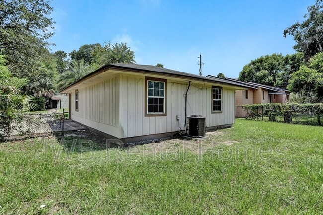 Building Photo - 7120 Buffalo Ave