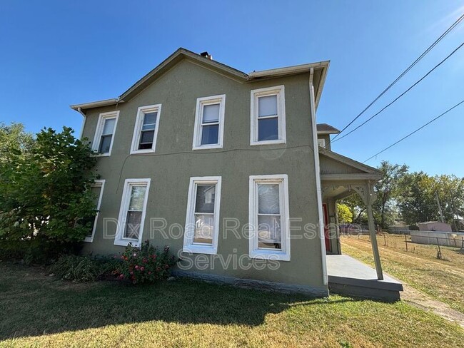 Building Photo - 920 Garden Ave