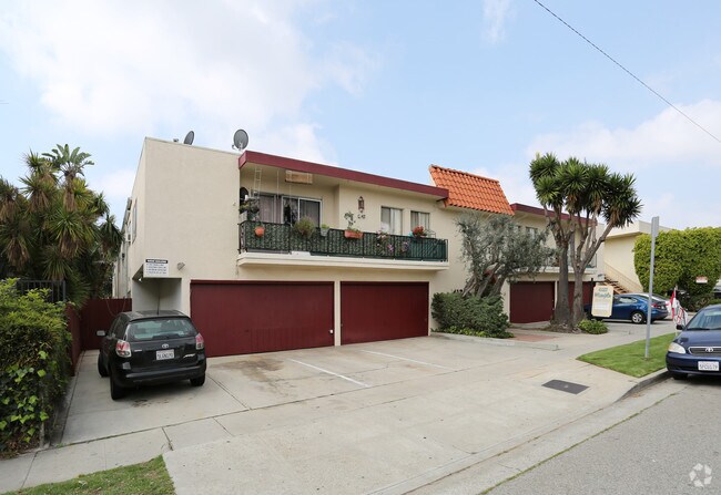 Primary Photo - McLaughlin Apartments