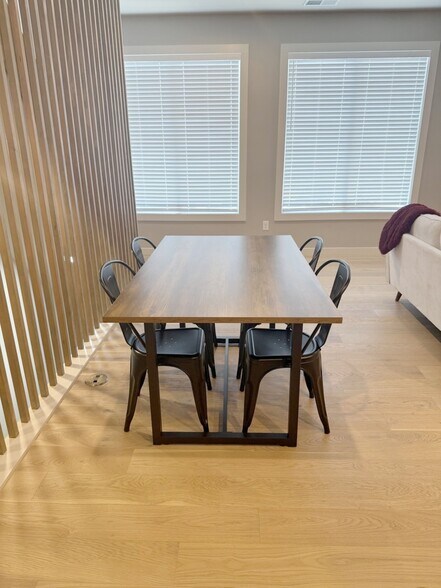 DINING ROOM - 110 Textile Ct