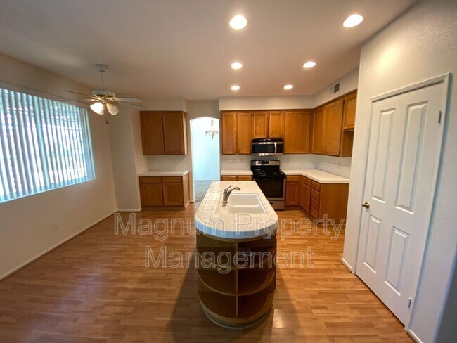 Building Photo - 32405 Corte Palacio