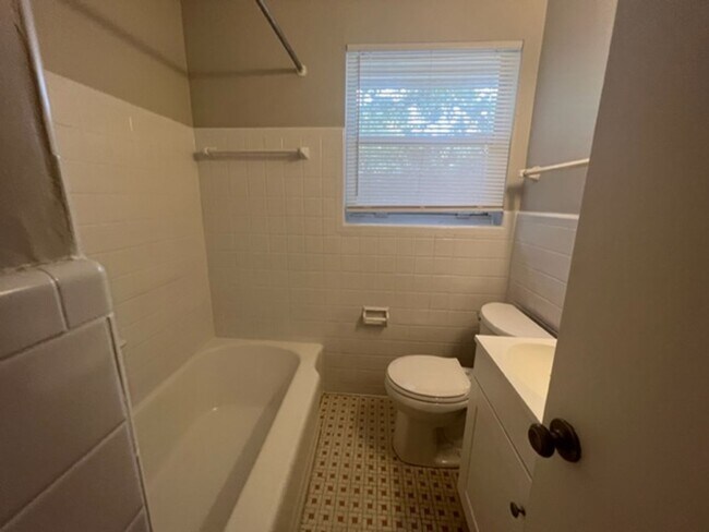 Building Photo - 3119 Belden Cir