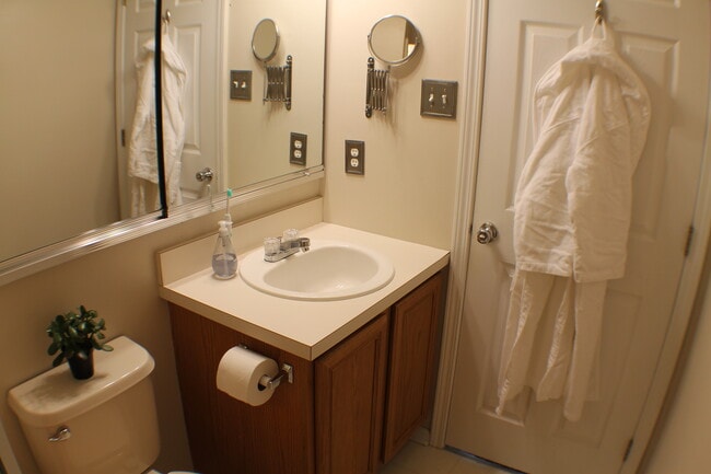 Building Photo - 349 Bluestone Ct