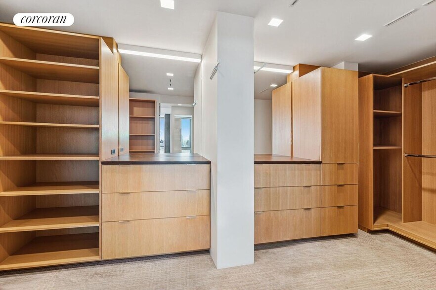 Building Photo - 101 W 67th St