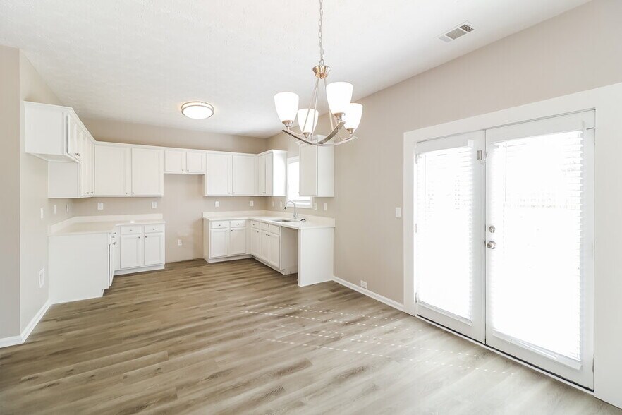 Building Photo - 698 Clairidge Elm Trail SW