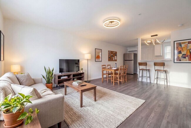 Building Photo - Newly Renovated Bolin Creek Commons Condos!