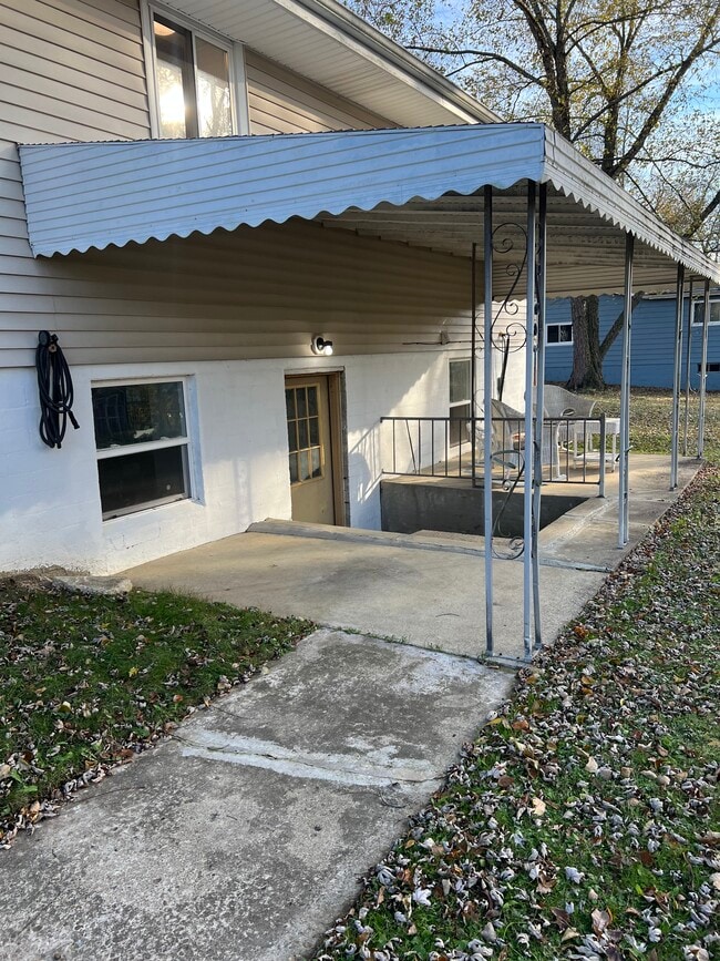 Building Photo - 6712 Grove Rd