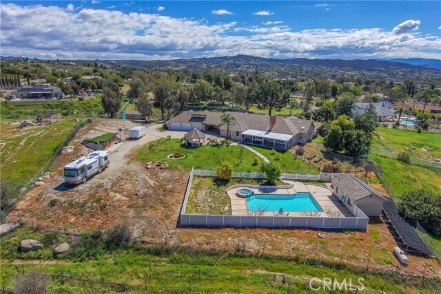 Building Photo - 38900 Ave Arriba