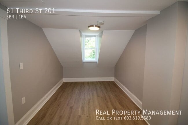 Building Photo - 61 Third St 201-