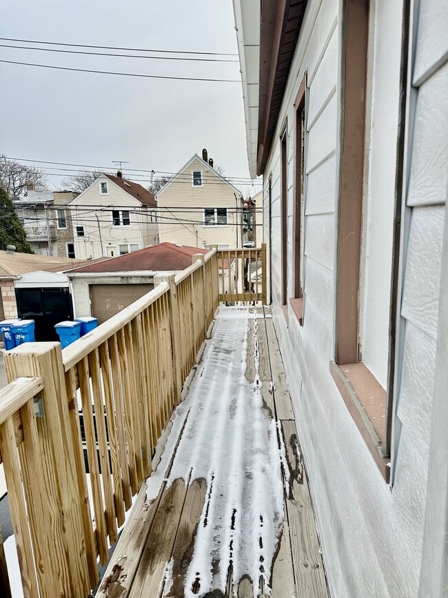 Building Photo - 1917 W 21st St