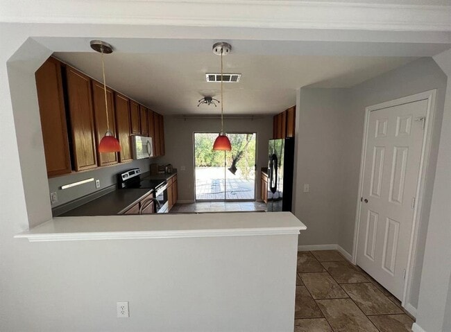 Building Photo - 1628 Anise Dr