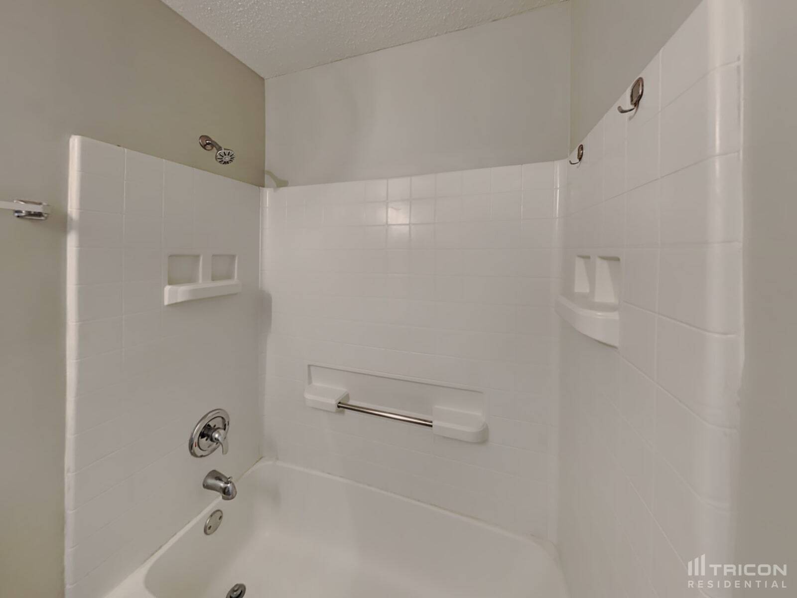 Building Photo - 105 W Waverly Pl Ct