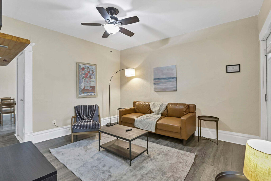 Primary Photo - 777 W Rich St