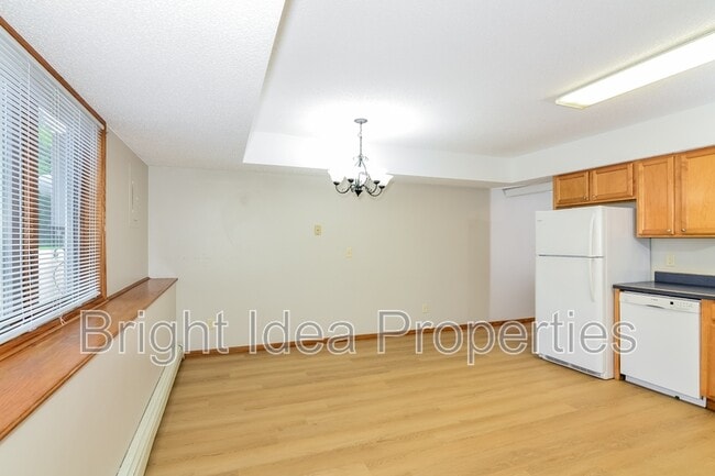 Building Photo - 622 Pleasant Dr