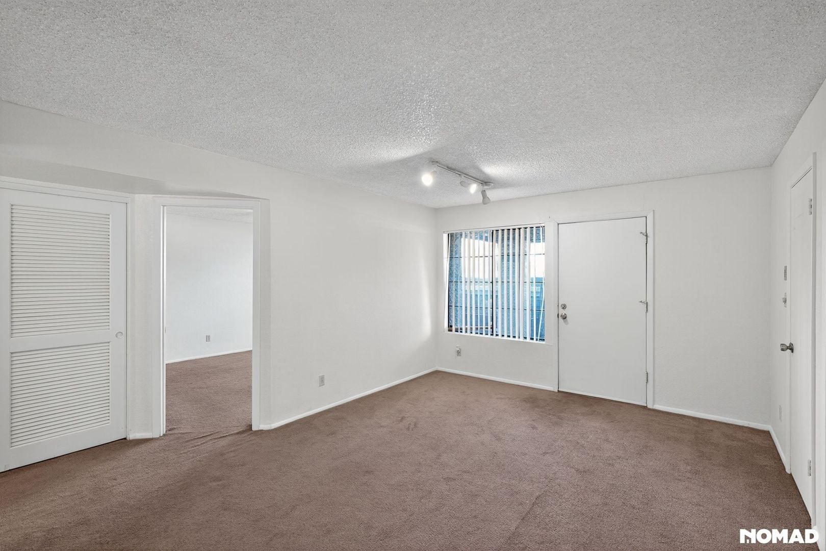 Building Photo - 1905 E University Dr