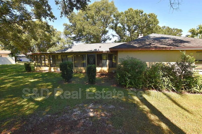 Building Photo - 1715 High Point Dr