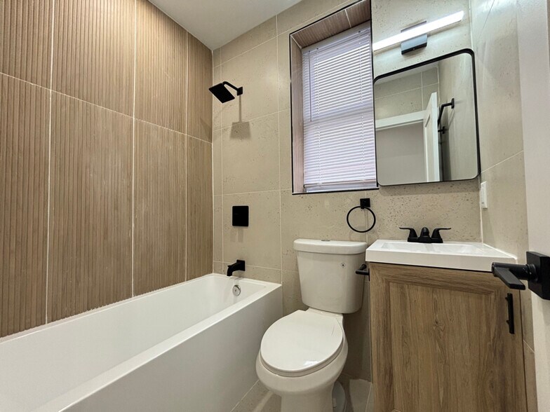 Building Photo - 5008 Palisade Ave