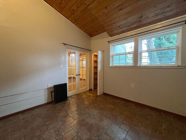 Building Photo - 334 Paterson Plank Rd