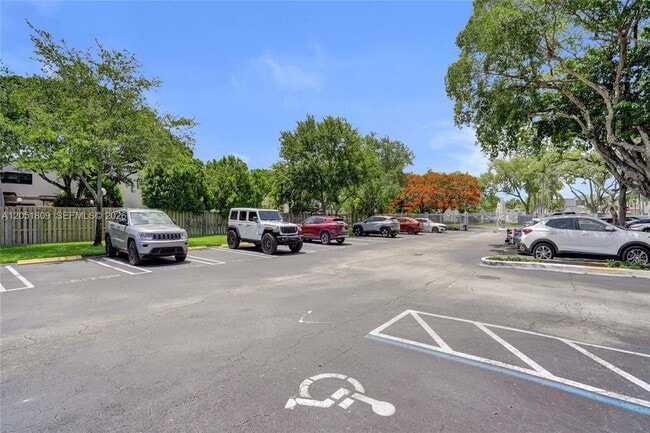 Building Photo - 4600 SW 67th Ave