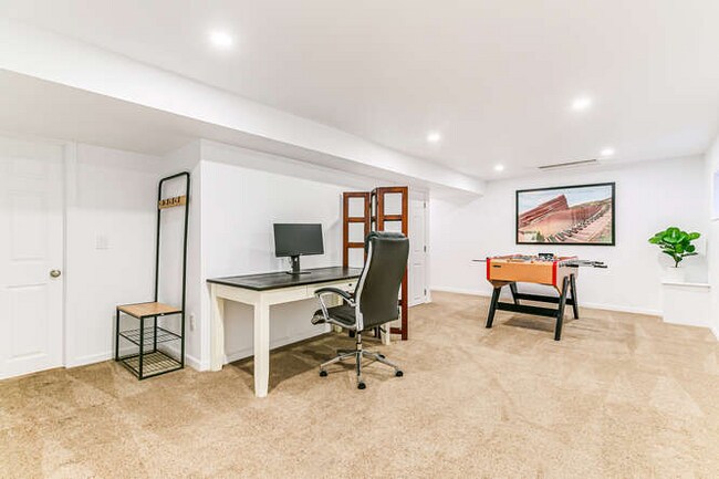 Building Photo - 3234 Taft Ct