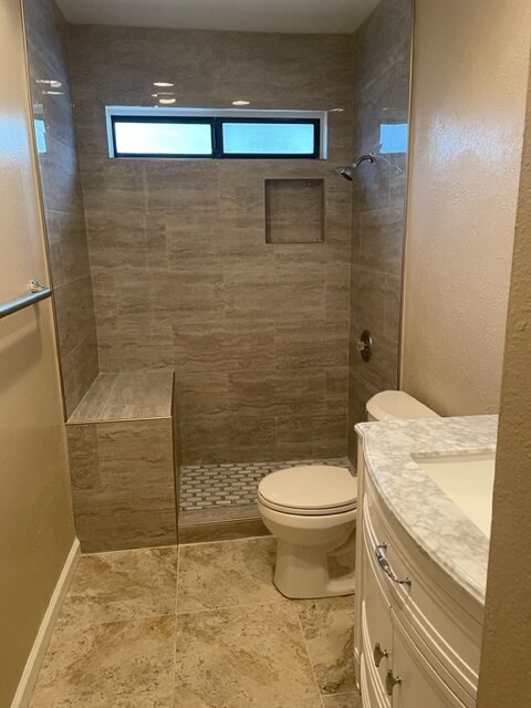Hall Bath - 2533 Almaden Ct