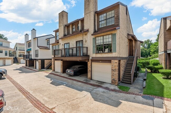 Building Photo - Townhome for rent!