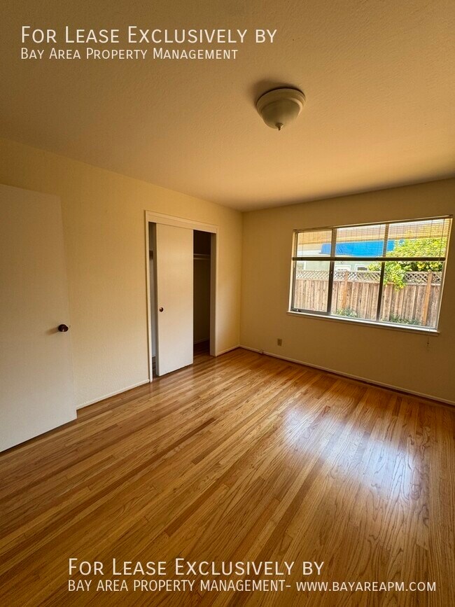 Building Photo - 338 Orchard Ave