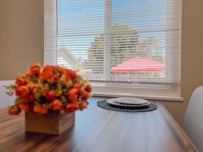 Building Photo - Cozy 2BR Home with Bright Interior & Relaxing Patio