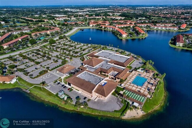 Building Photo - 12600 SW 5th Ct