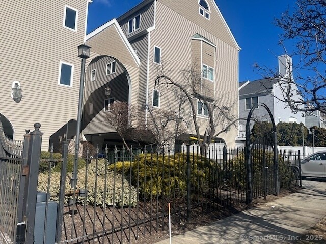 Primary Photo - 2660 North Ave