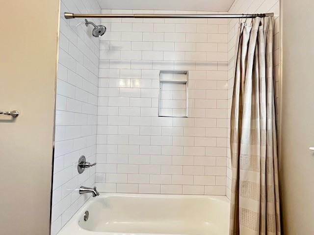 Building Photo - 5885 Kayron Dr