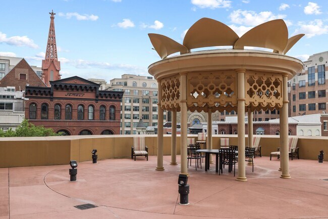 Building Photo - Gallery Place Large Studio | 1 Bath | 660 Sf