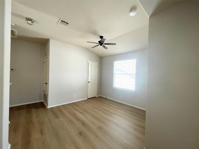 Building Photo - 13604 Oystercatcher Dr