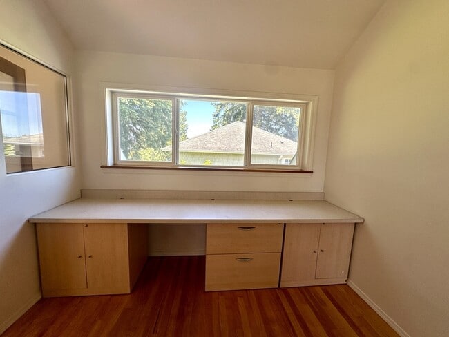Building Photo - 3114 W Elmore St