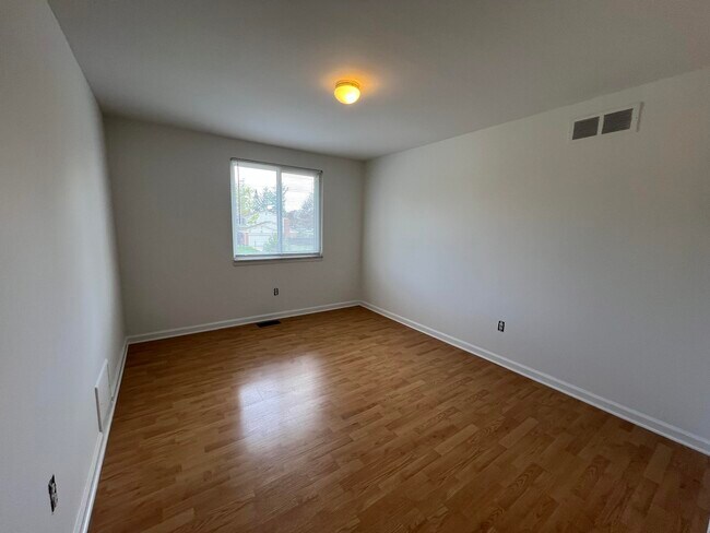 Building Photo - 4033 Ramblewood Dr