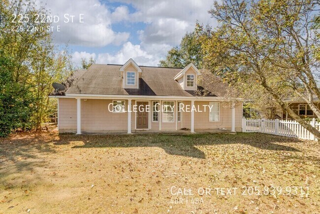 Primary Photo - 225 22nd E St