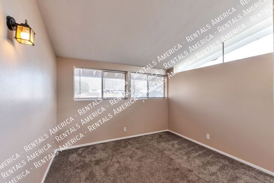 Building Photo - 1311 W Wheatridge Dr