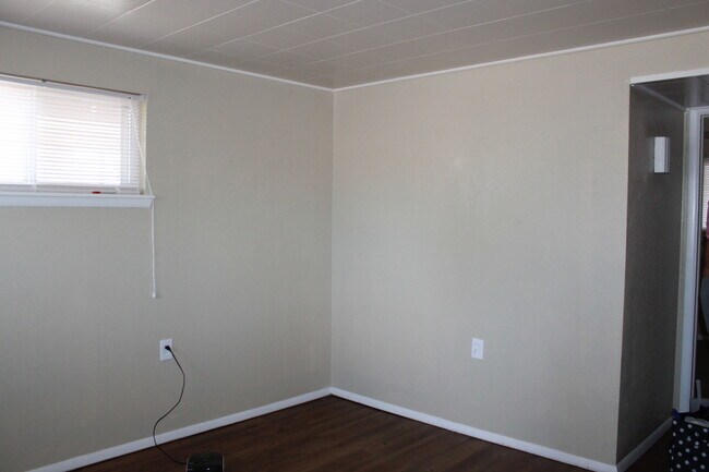 Building Photo - Tinker Close! **$175 OFF 1st MONTH'S RENT