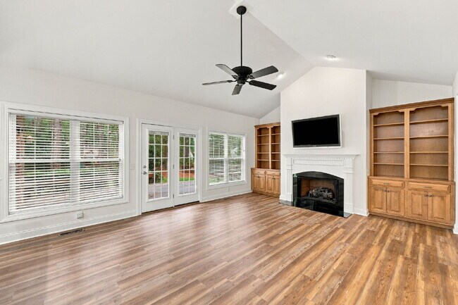 Building Photo - 51 McMichael Dr