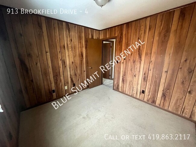 Building Photo - 913 Brookfield Dr