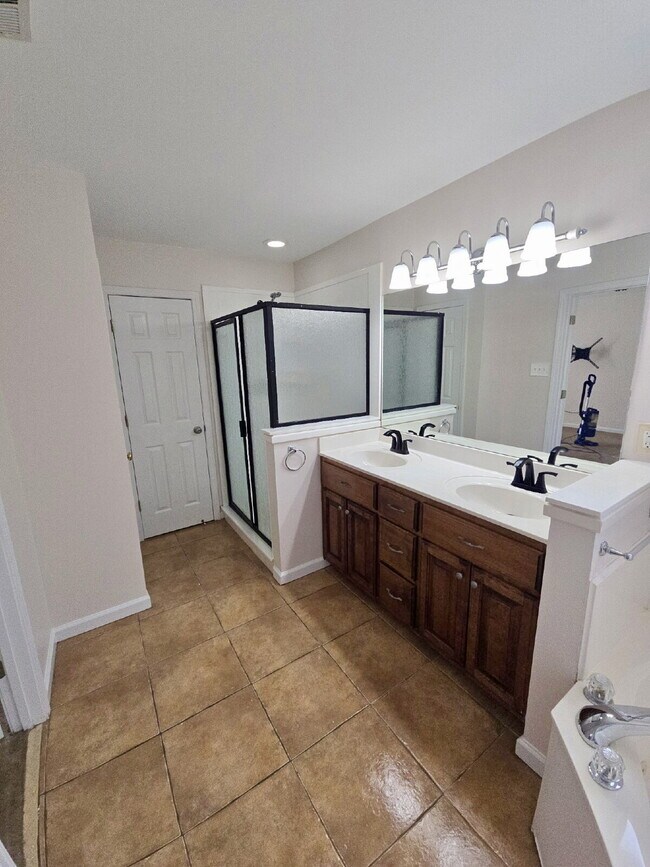 Building Photo - Room to Spread Out! 3-Bedroom Atoka Home with Bonus Room & Fenced Yard