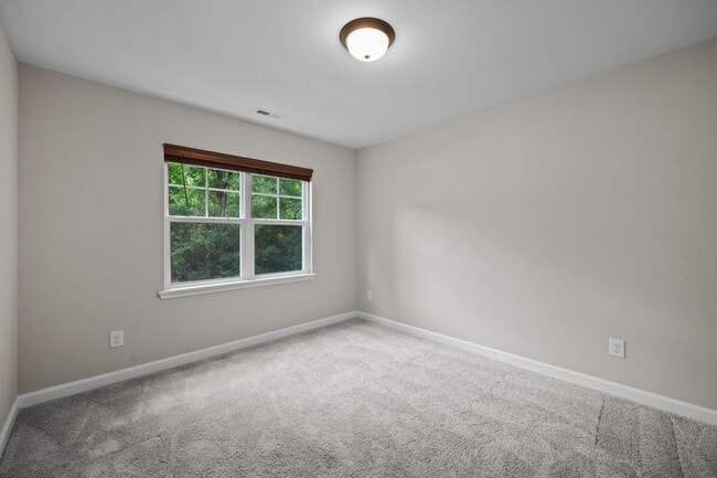 Building Photo - Welcome to Bradford Estates!