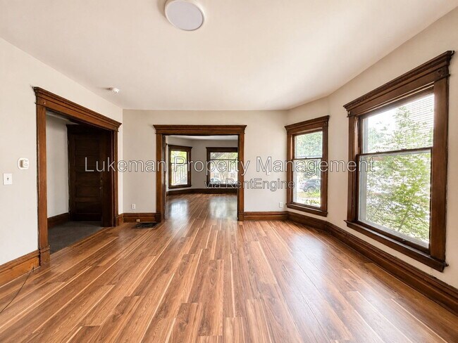 Building Photo - 743 Academy St